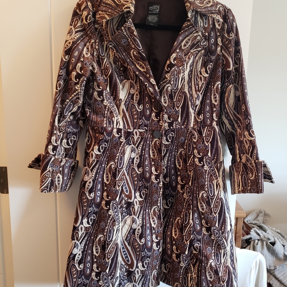 Blazer - Picture 3 of 5